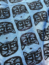 Load image into Gallery viewer, Cat Scarf # 4