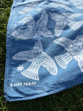 Load image into Gallery viewer, Bird Scarf # 3