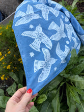 Load image into Gallery viewer, Bird Scarf # 3