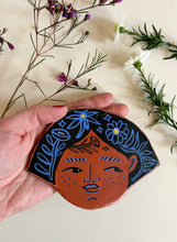 Load image into Gallery viewer, Side Eye Face # 3 - Clay Wall Hanging