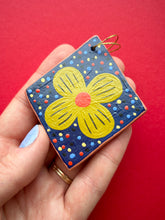 Load image into Gallery viewer, Clay Diamond Ornament #21
