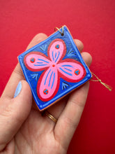 Load image into Gallery viewer, Clay Diamond Ornament #11
