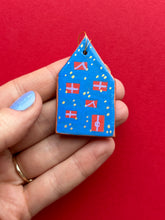 Load image into Gallery viewer, Clay House Ornament #135
