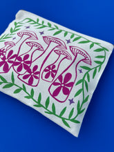 Load image into Gallery viewer, Handpainted Zipper Pouch #27
